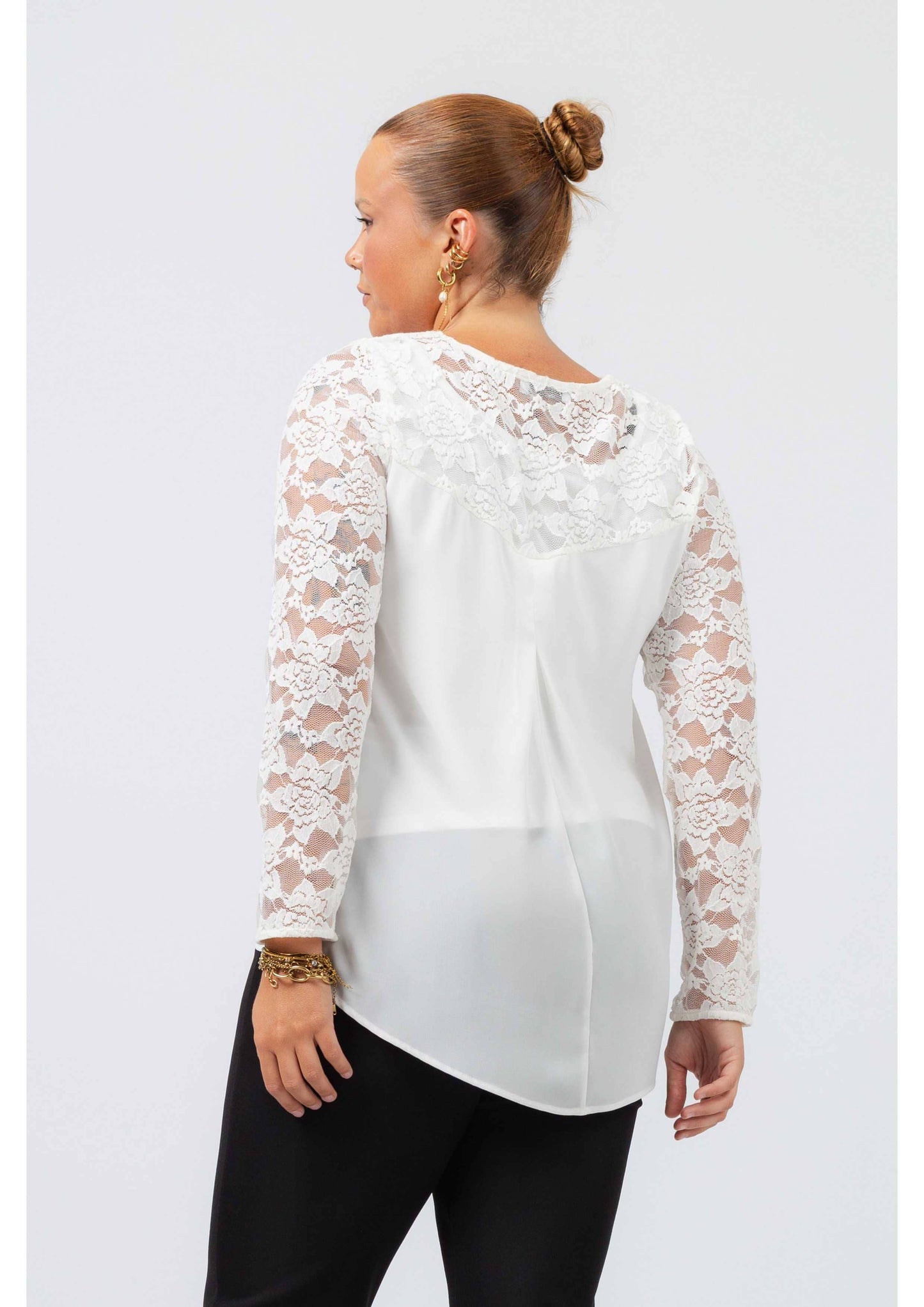 Bluse i glat stof  Store Størrelser