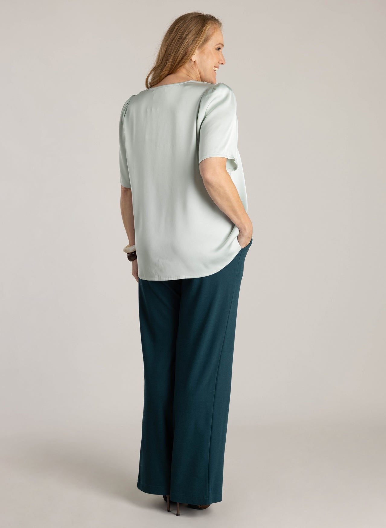 T shirt Tjitske med flot farve og glans