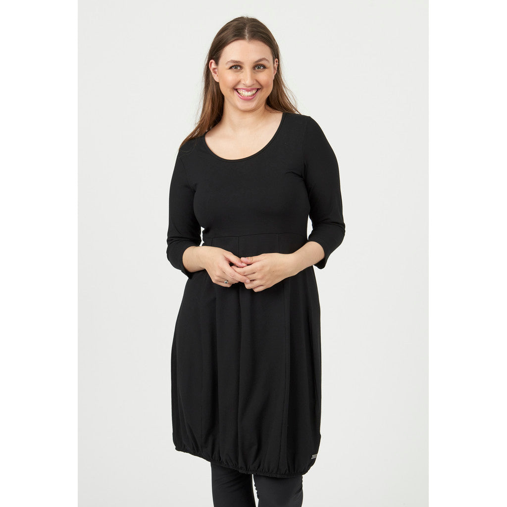 Sort Tunika /kjole i plus size med ærme i naturlig stof