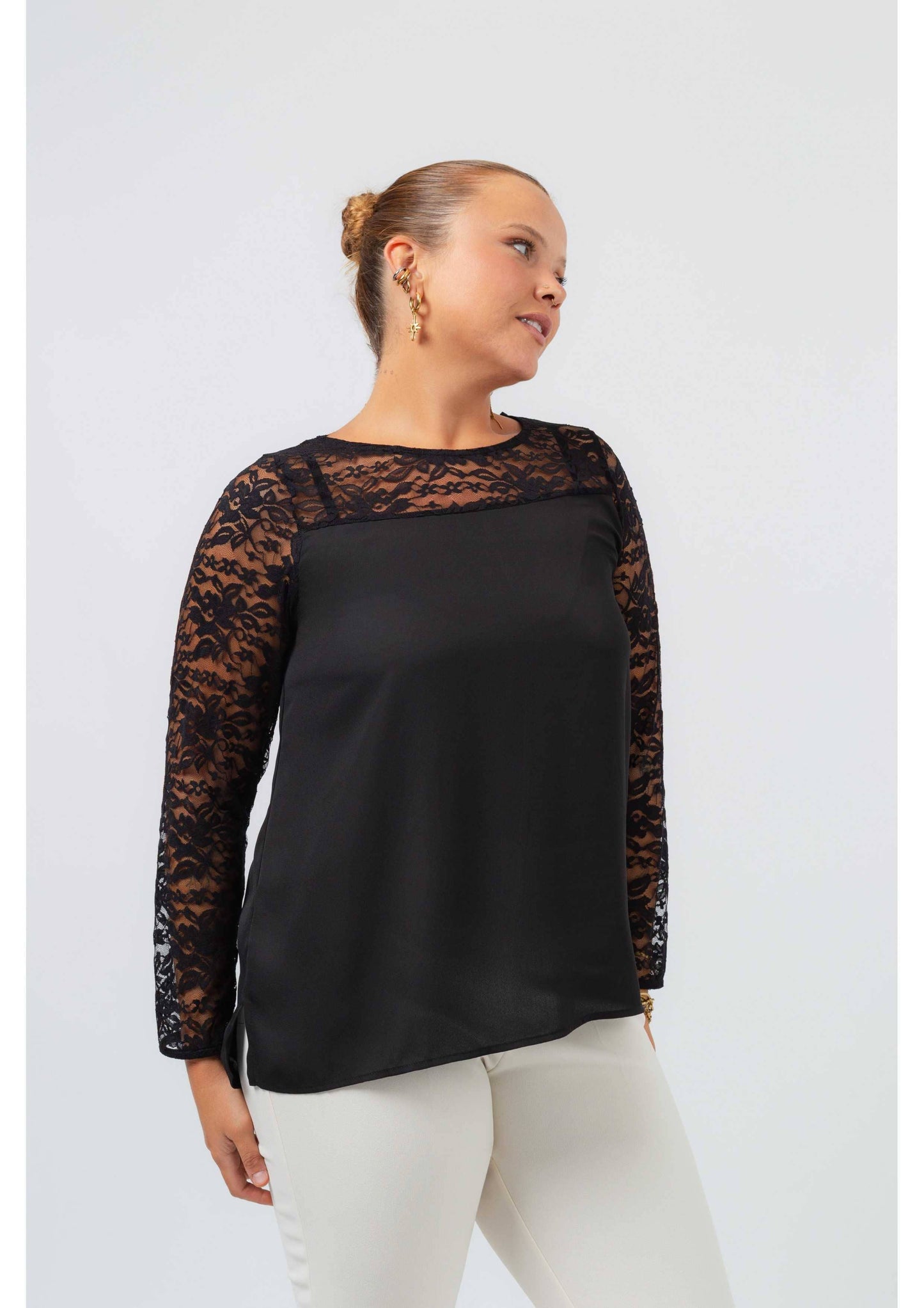 Bluse i glat stof  Store Størrelser