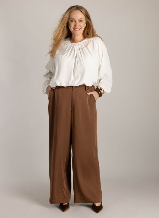 Bukser Hasina i to farver