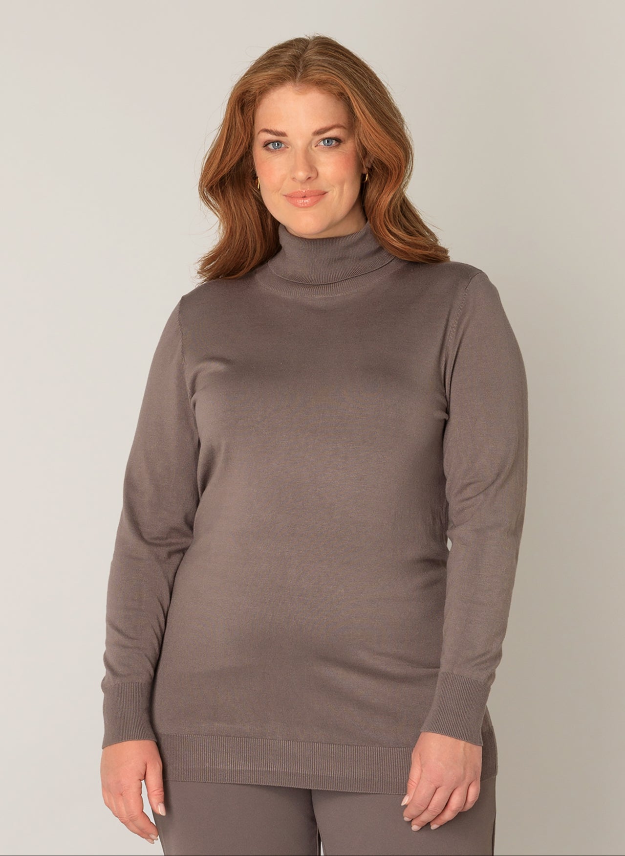 Yuena strik fra base level i mange farver