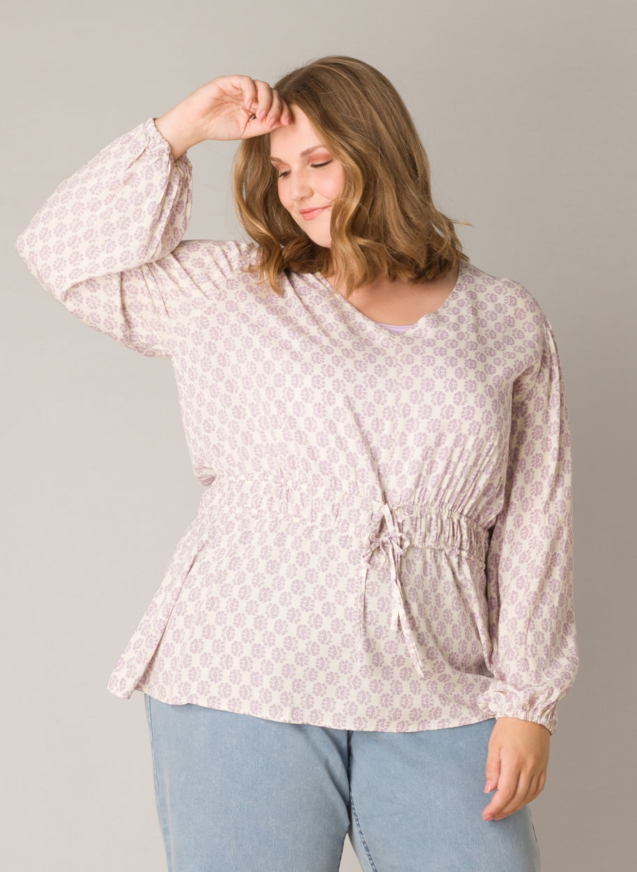 Yesha Bluse i plus size til en god talje