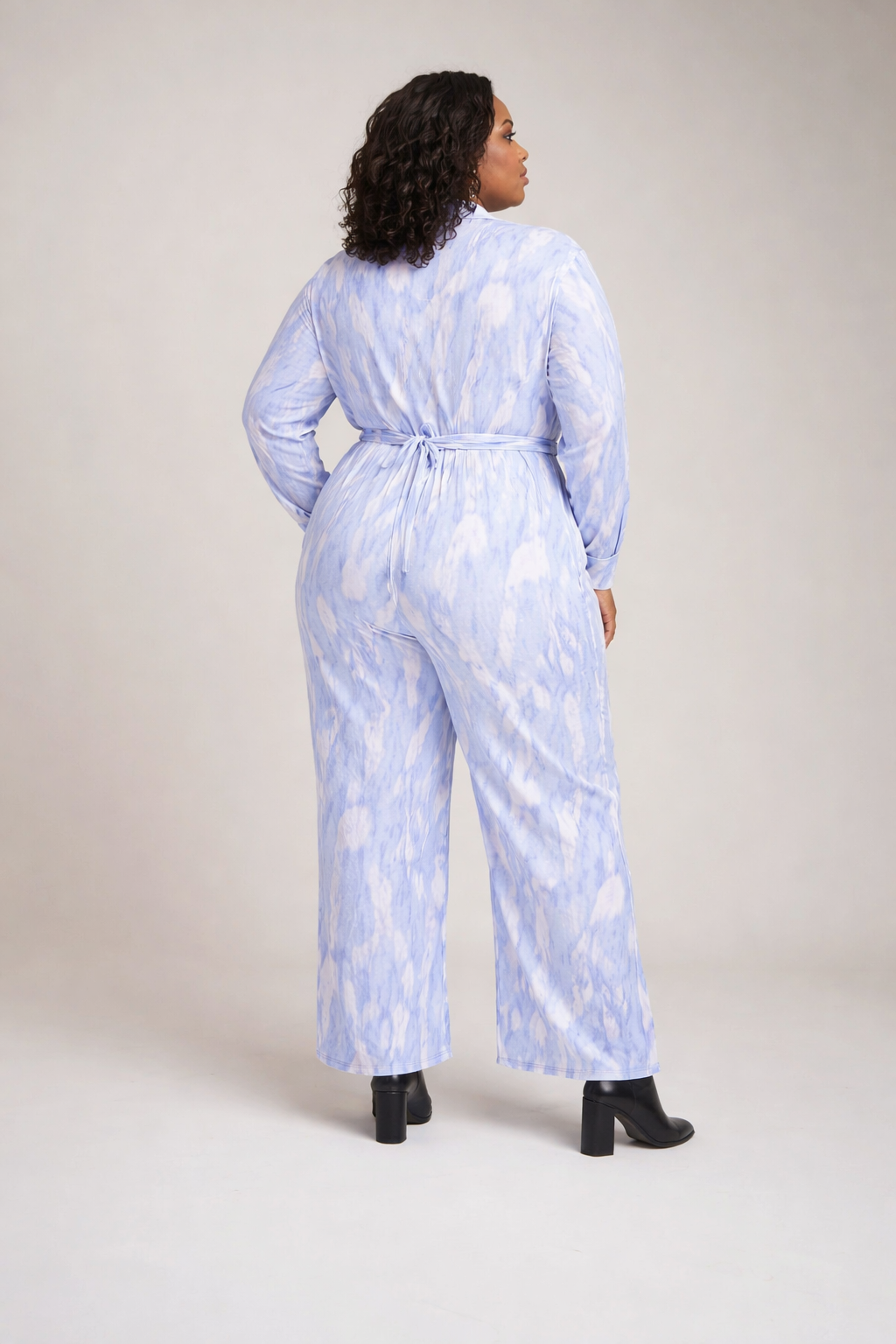 Blå buksedragt i plus size også