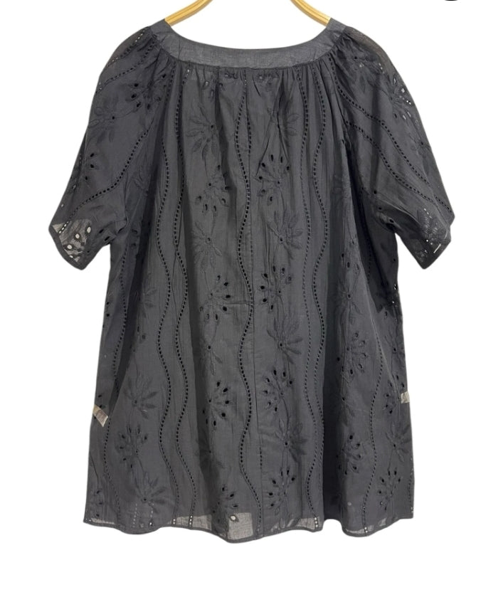 Plus size bluse hvid og sort