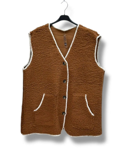 Fleece vest i flere farver med knapper