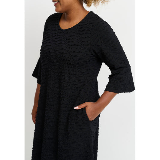 Plus size kjole med print sort