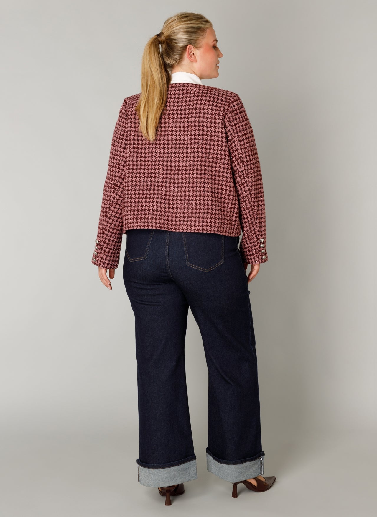 Blaser i terninger Fritha i plus size