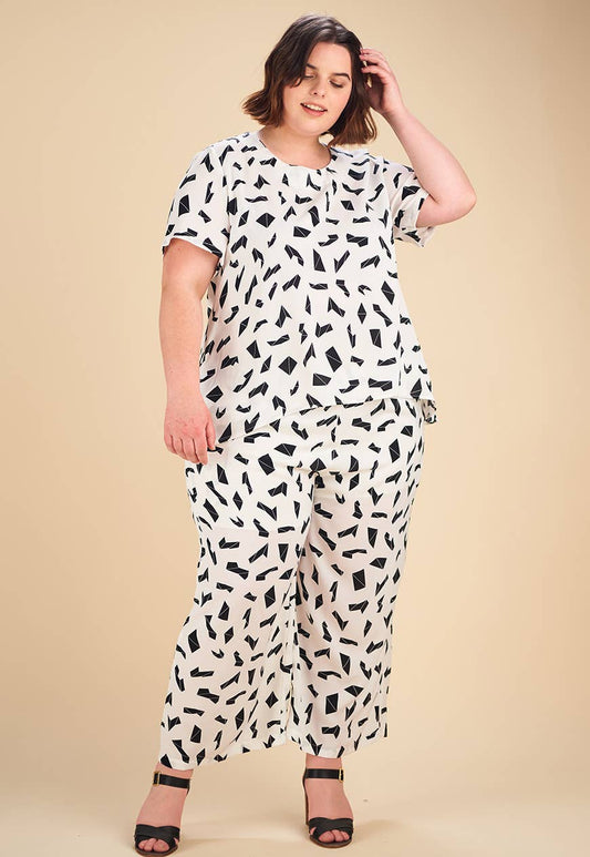 Sæt med top + nederdel i store størrelser, hvidt print (C6198) plus size