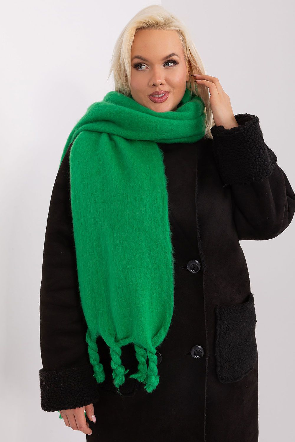  Shawl model 190574 AT 