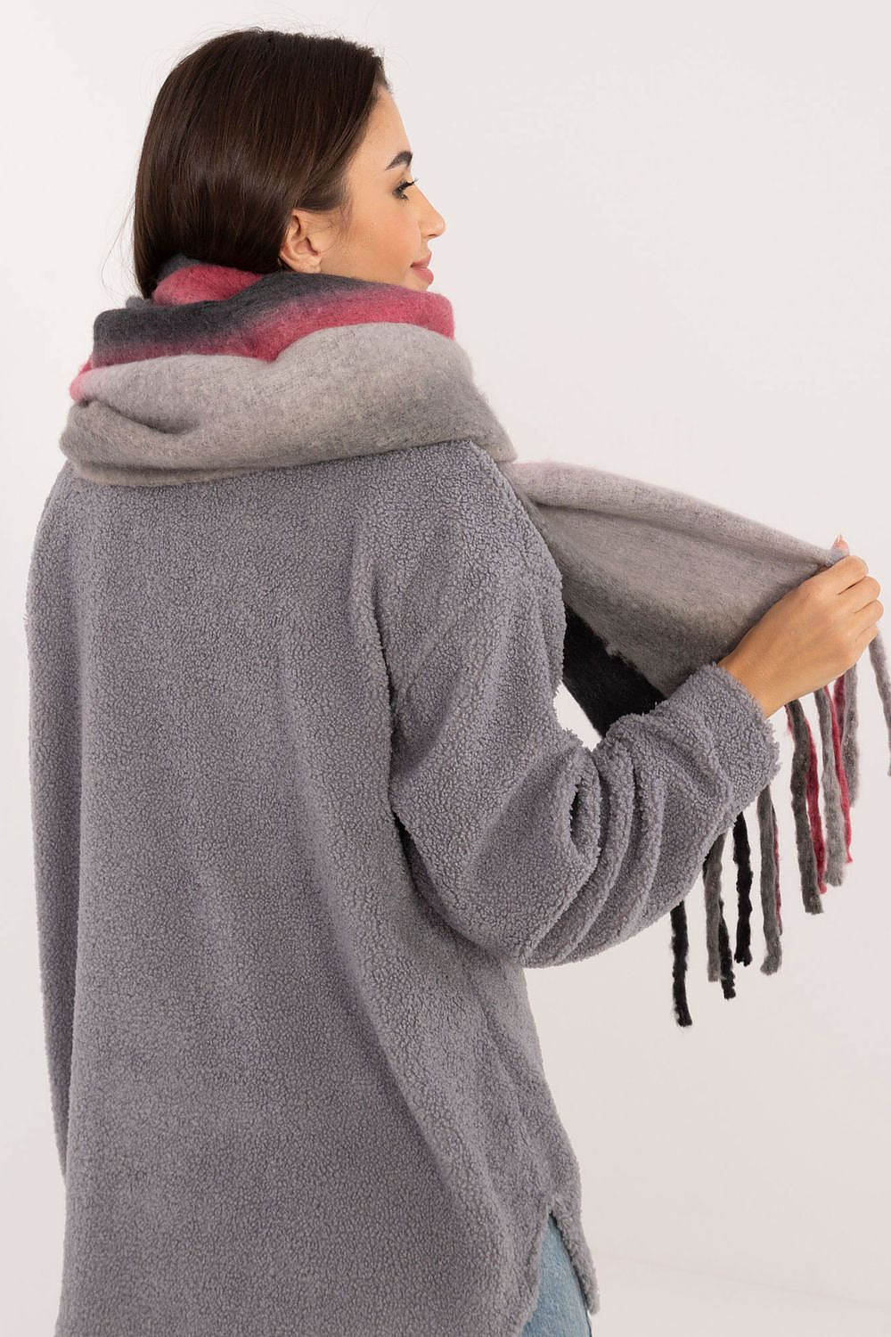  Shawl model 203182 AT 