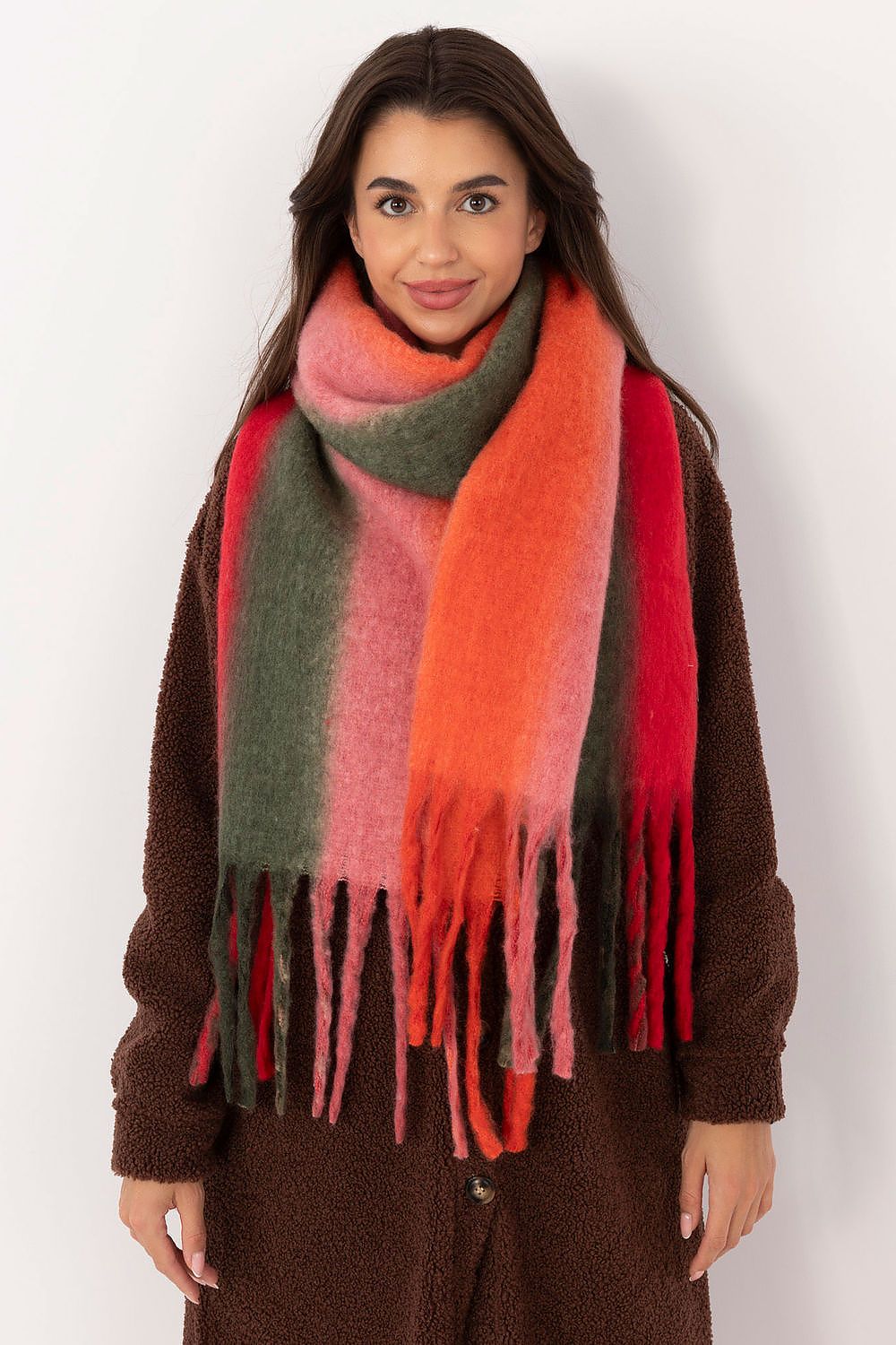  Shawl model 203183 AT 