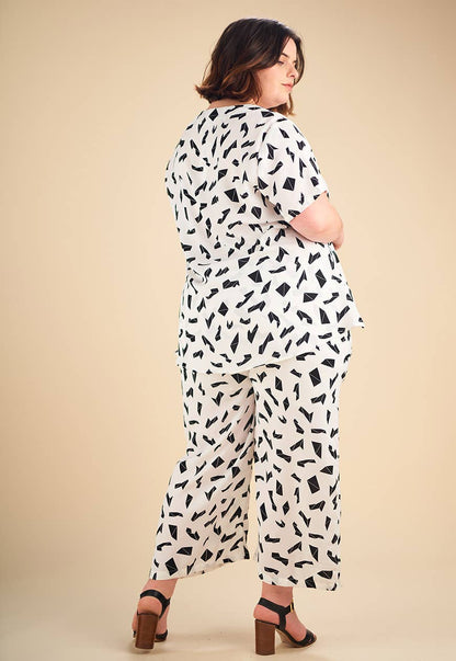 Sæt med top + nederdel i store størrelser, hvidt print (C6198) plus size